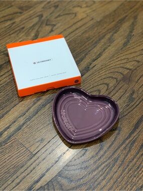 New Le Creuset Heart Shaped Spoon Rest Fig 13cm